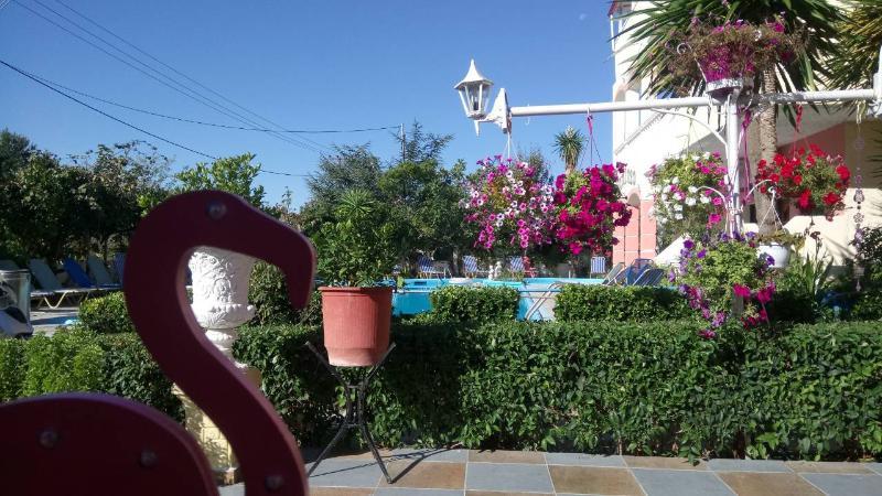 Flamingo Apartments Moraitika Corfu 外观 照片