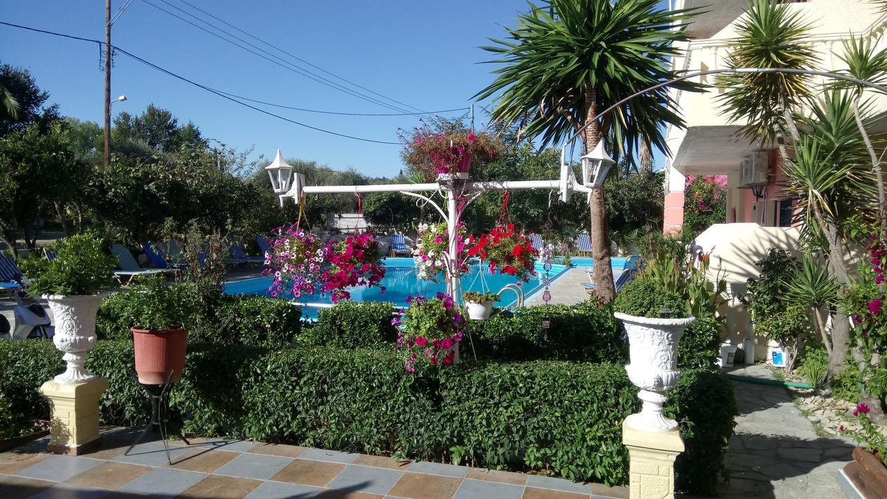 Flamingo Apartments Moraitika Corfu 外观 照片