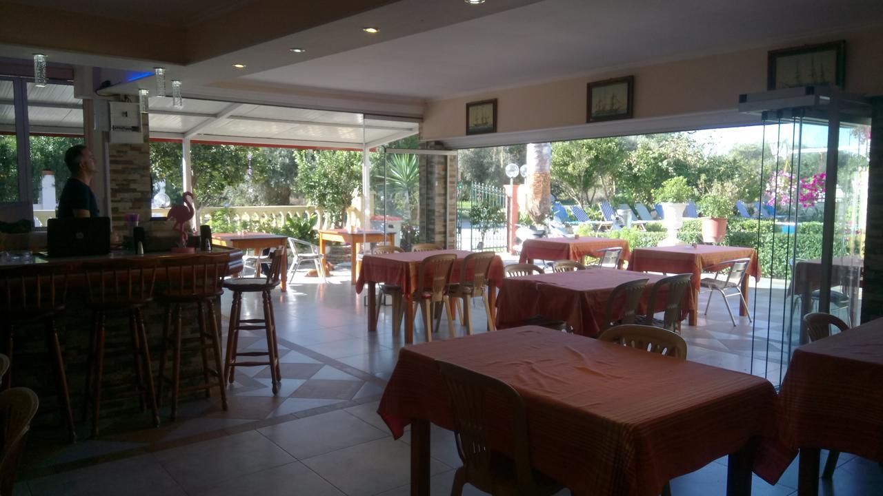 Flamingo Apartments Moraitika Corfu 外观 照片