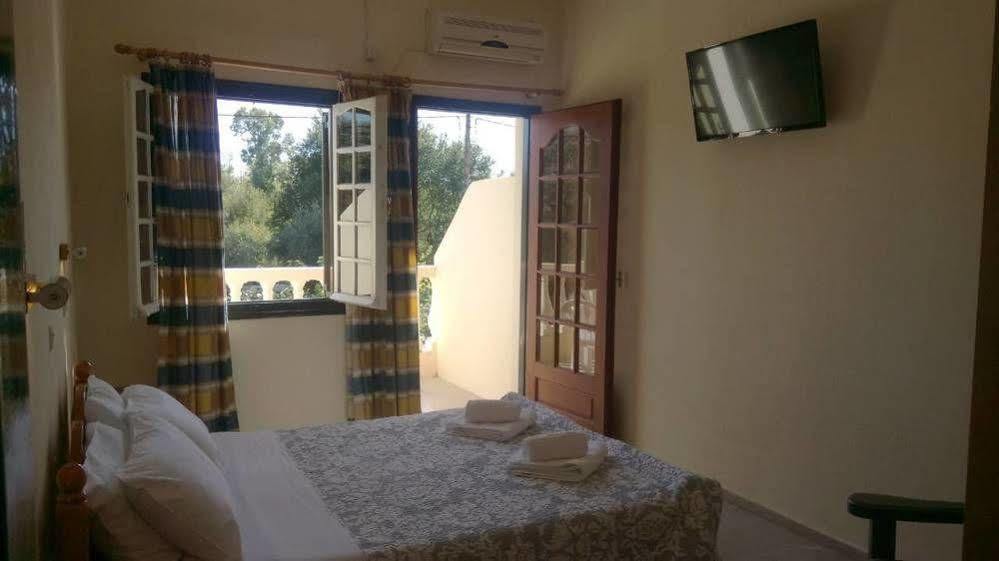 Flamingo Apartments Moraitika Corfu 外观 照片