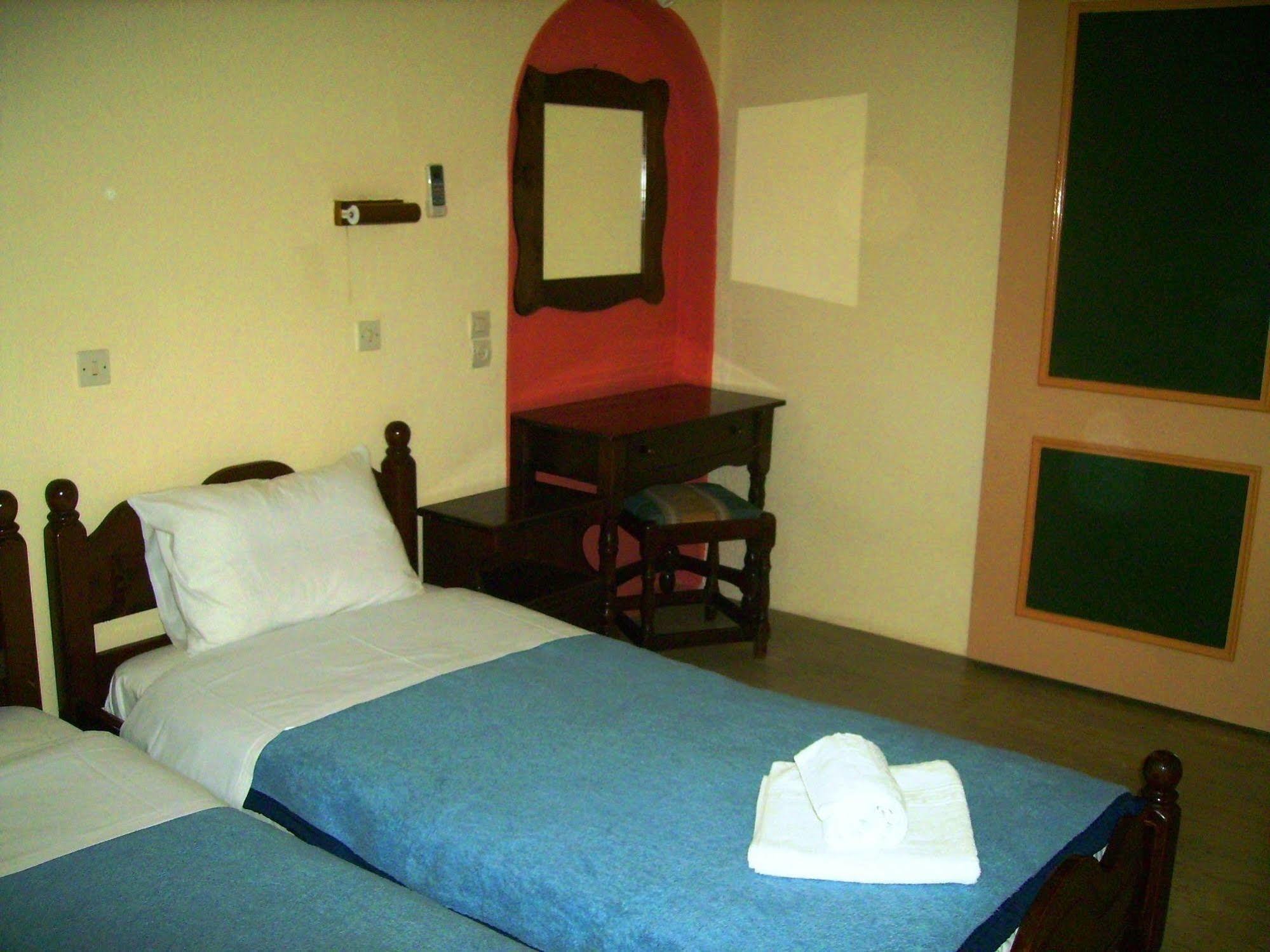 Flamingo Apartments Moraitika Corfu 外观 照片