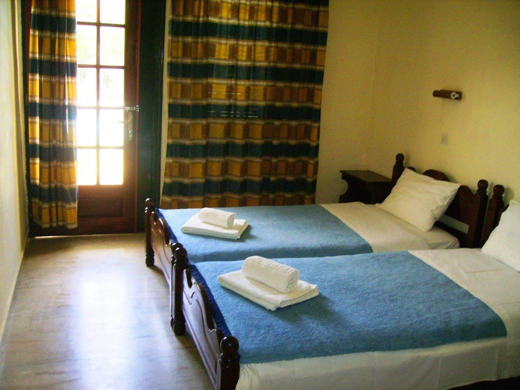 Flamingo Apartments Moraitika Corfu 外观 照片