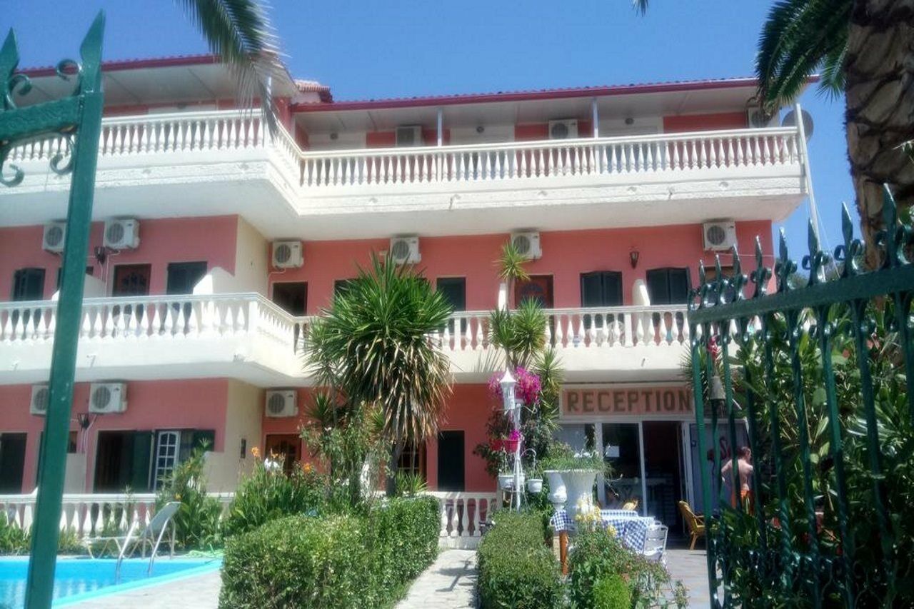 Flamingo Apartments Moraitika Corfu 外观 照片
